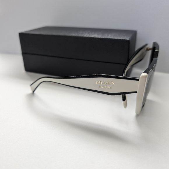 Authentic Prada SPR15W 09Q5S0 Sunglasses Black White - Picture 7 of 10